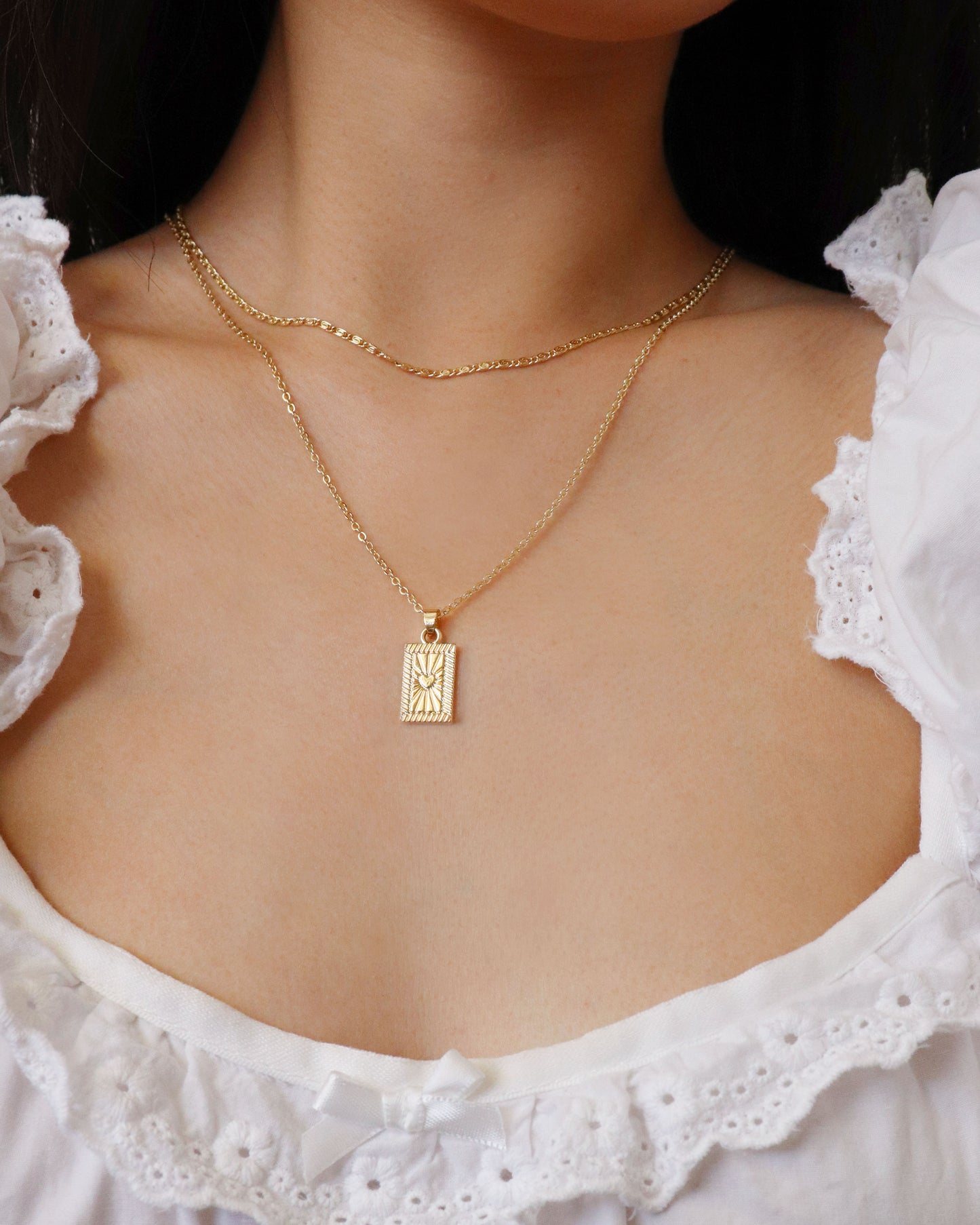 Alice Heart plate necklace