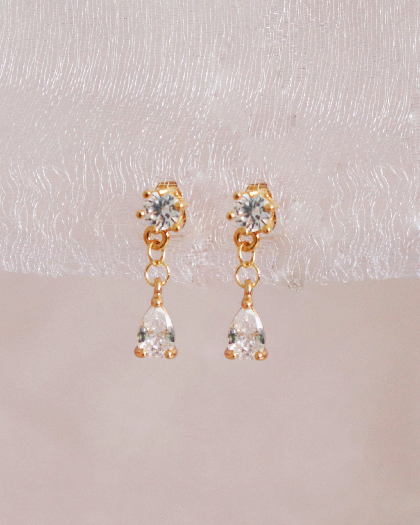 Loona tear drop studs